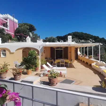 Private Sea View Con Terrazza E Giardino Капри