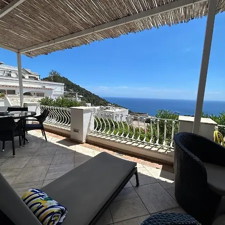 Private Sea View Con Terrazza E Giardino Capri