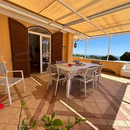 Private Sea View Con Terrazza E Giardino Lägenhet *