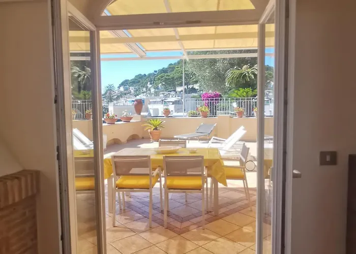 Private Sea View Con Terrazza E Giardino Capri