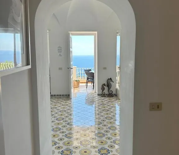 Lägenhet Private Sea View Con Terrazza E Giardino Capri